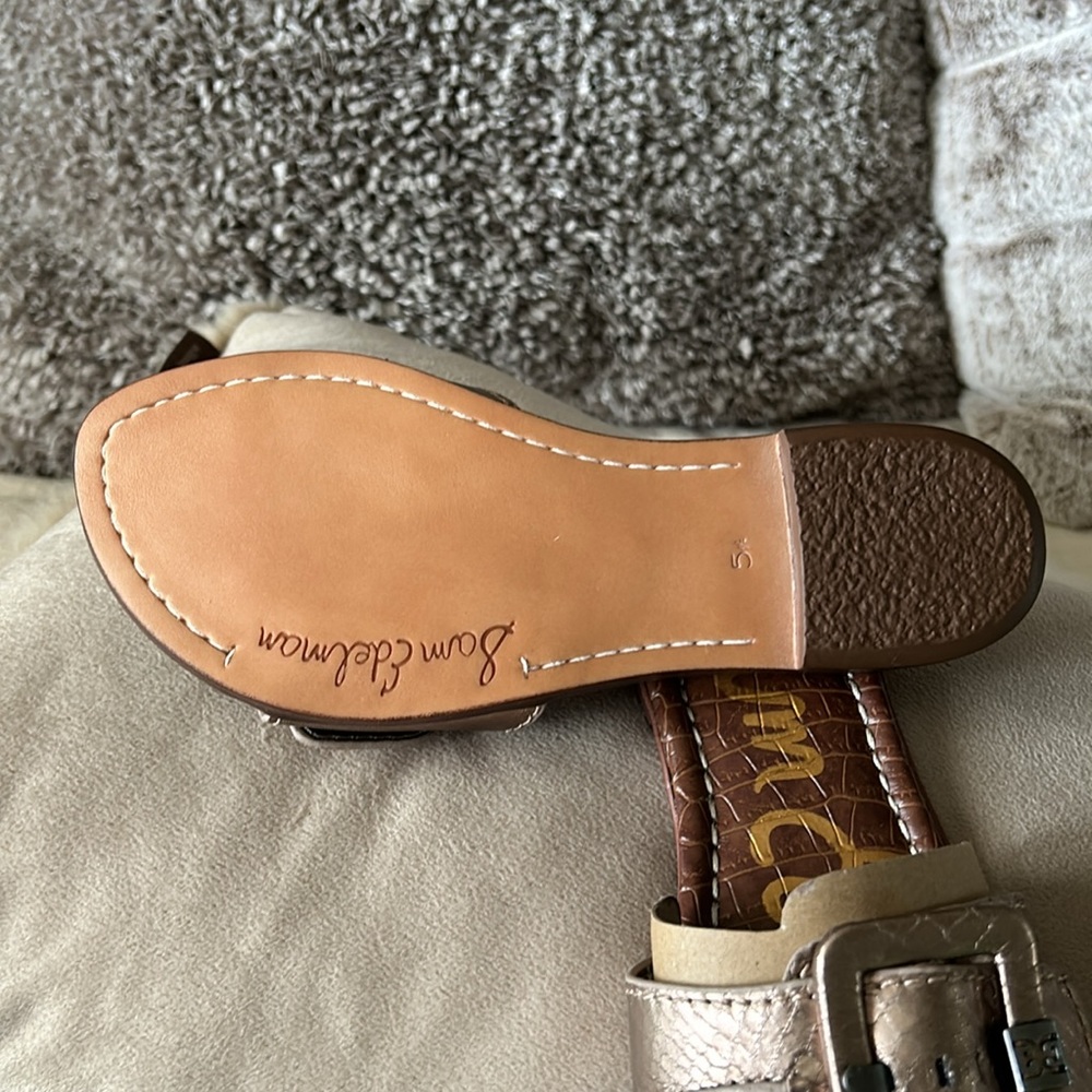 Slide sandals - Picture 2 of 2